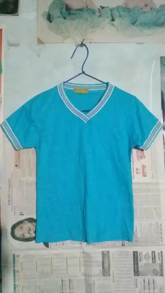 Kaos remaja wanita ukuran kecil