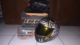 JUAL HELM MULUSSSS MURAAHHH