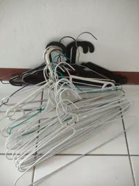 Hanger / gantungan / jemuran baju serba guna murah aja per lusin