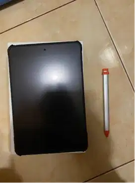 Ipad mini 5 512 gb bekas seluler wifi plus pen logitech crayon