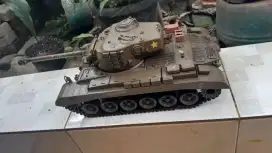 Miniatur tank Herman dll