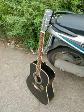 Gitar akustik cort jumbo hitam
