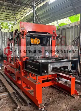 Mesin Paving & Batako Double Hooper Feeder 2 layer Otomatis