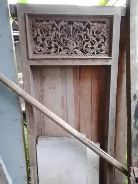 Kusen jendela jati tua ukir siap pake uk 190x85cm bahan tebal 5x12cm