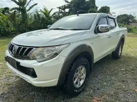 Mitsubishi Triton GLS  Double cabin putih tangan pertama