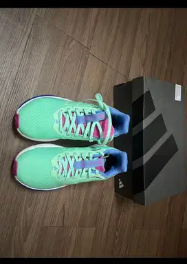 Sepatu adidas running speedmotion