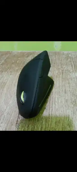 Mouse Vertical Second Seperti Baru