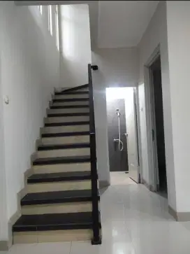 Dijual cepat rumah minimalis di cluster ebony metland transyogi