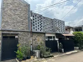 Dijual rumah 2 lantai