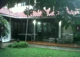 Dijual rumah  Nyaman Haln Luasdi Bintaro Jaya Sektor 1 Jakarta Selatan