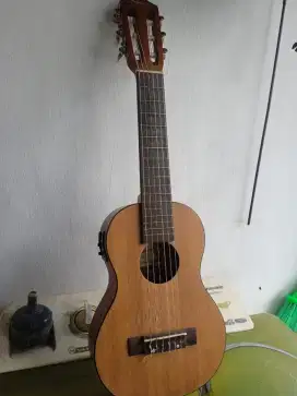 Guitarlele LEGACY CG 100 PU-N