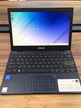 Kredit Asus notebook e210mao promo bunga 0% dan gratis 1x cicilan