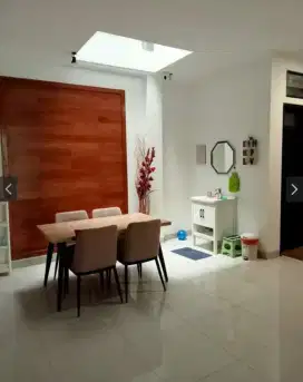 Dijual rumah di Melia Residence Graha Raya