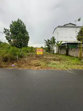 Dijual tanah bentuk SHM ukuran 252 m2
