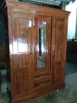 Promo murah lemari pintu 3 kayu jati