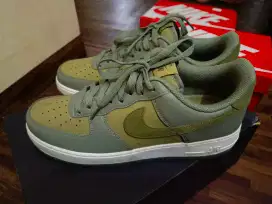 Nike Men's AIR Force 1 '07 LV8 Shoes Dark Stucco/Medium Olive
FJ4170!!