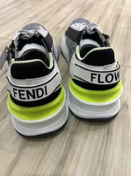 Harga diatas per pasang ,FENDI ,VALENTINO size 43 all (nego cantik)