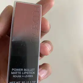 Huda beauty power bullet matte lipstick