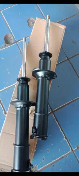 Shock absorber buat mobil Daihatsu CERIA depan copotan Masi bagus