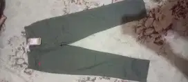 Bismillah...Dijual Celana panjang anak 6/7tahun.masih baru banget.