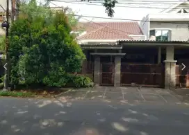 Dijual rumah di Bintaro Sektor 2