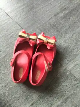 Sepatu mini melissa anak