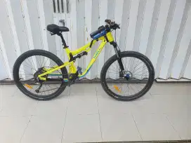 Sepeda thrill ricochet 3.0