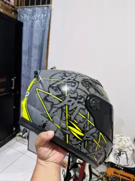 Helm Zeus ZS-813 Jarang Dipakai