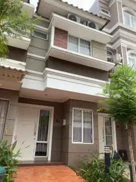 Disewa Rumah Cluster Amarillo Full Furnished Gading Serpong