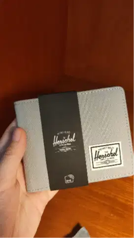 Dompet Herschel Supply Co. Roy+RFID Blocking Classic Minimalist [BNWT]