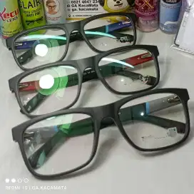 Frame Kacamata Kotak Berkualitas