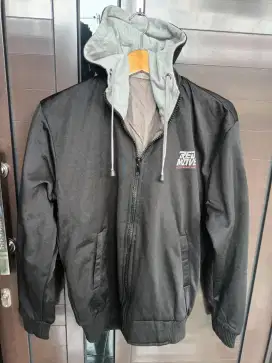 Jaket second red move