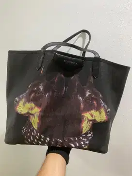 Totebag givenchy dog print logo leather (sale)