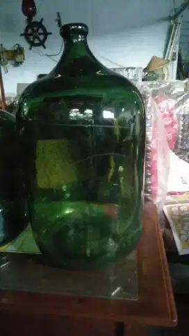 Botol Hijau Antik