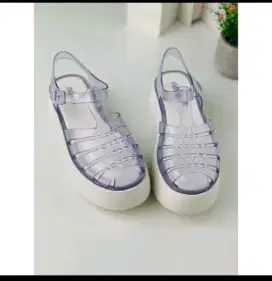 Sepatu sandal merk Melissa