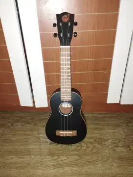 Ukulele mandalika