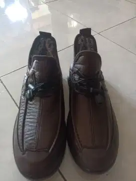 Sepatu tali import casual waterproof sepatu kerja kantor karet hitam