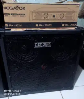 Dijual karena mau pindahan Power Vox & kabinet FENDER 10 inci x 4 SDA