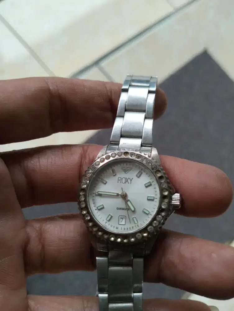 Jam tangan cewek ROXY Quart