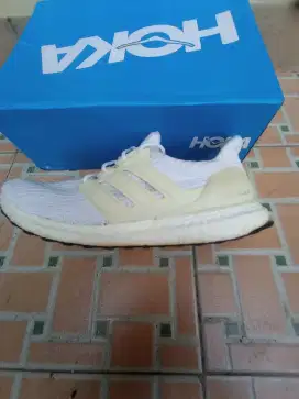 Sepatu Sneakers Adidas Ultra Boost 1.0 Original uk. 43½