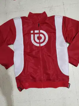 Jaket pria merah putih