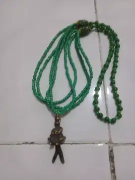 Kalung peninggalan unik dan antik