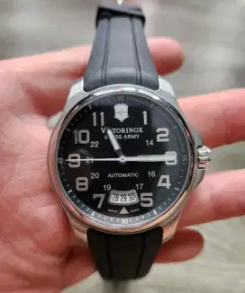 Victorinox Swiss Army Classic Officer 241369 Automatic