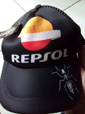 Topi jaring Repsol