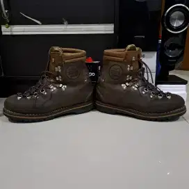 Sepatu Boot 42 insole 27,5 cm .