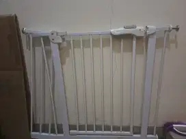 PAGAR PEMBATAS PENGAMAN BAYI-BALITA