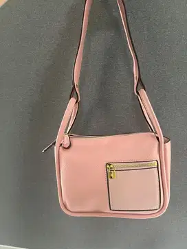 Tas kulit asli dan lembut