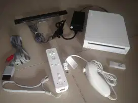 Nintendo Wii include Games (Flashdisk)