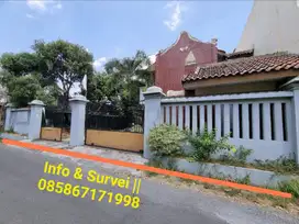 Rumah Second Halaman Luas Tengah Kota Solo