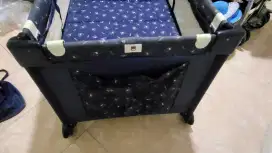 Box Bayi bekas merk Babydes